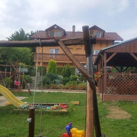 Apartmán Zlatá rybka Podhájska Exterior foto
