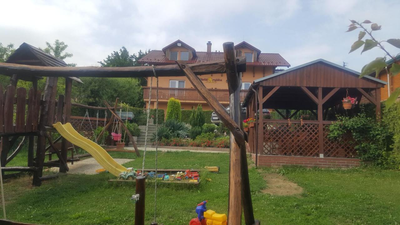 Apartmán Zlatá rybka Podhájska Exterior foto