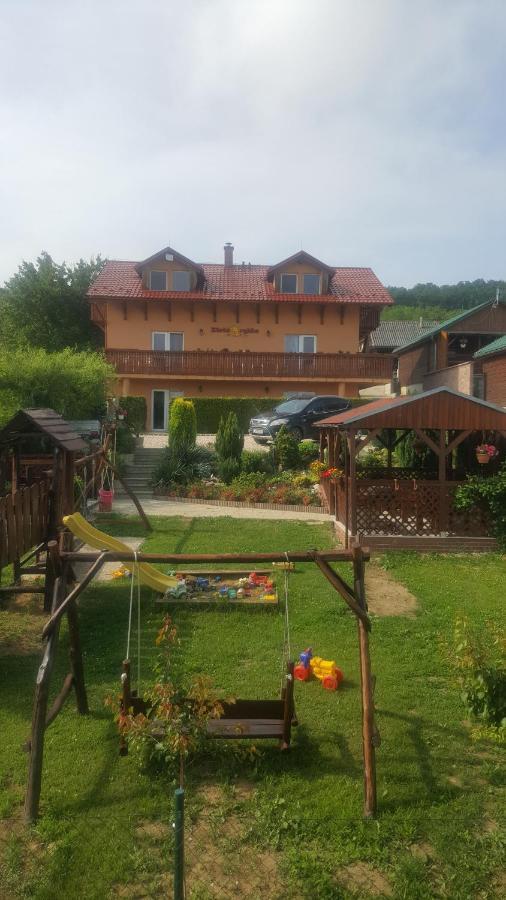 Apartmán Zlatá rybka Podhájska Exterior foto